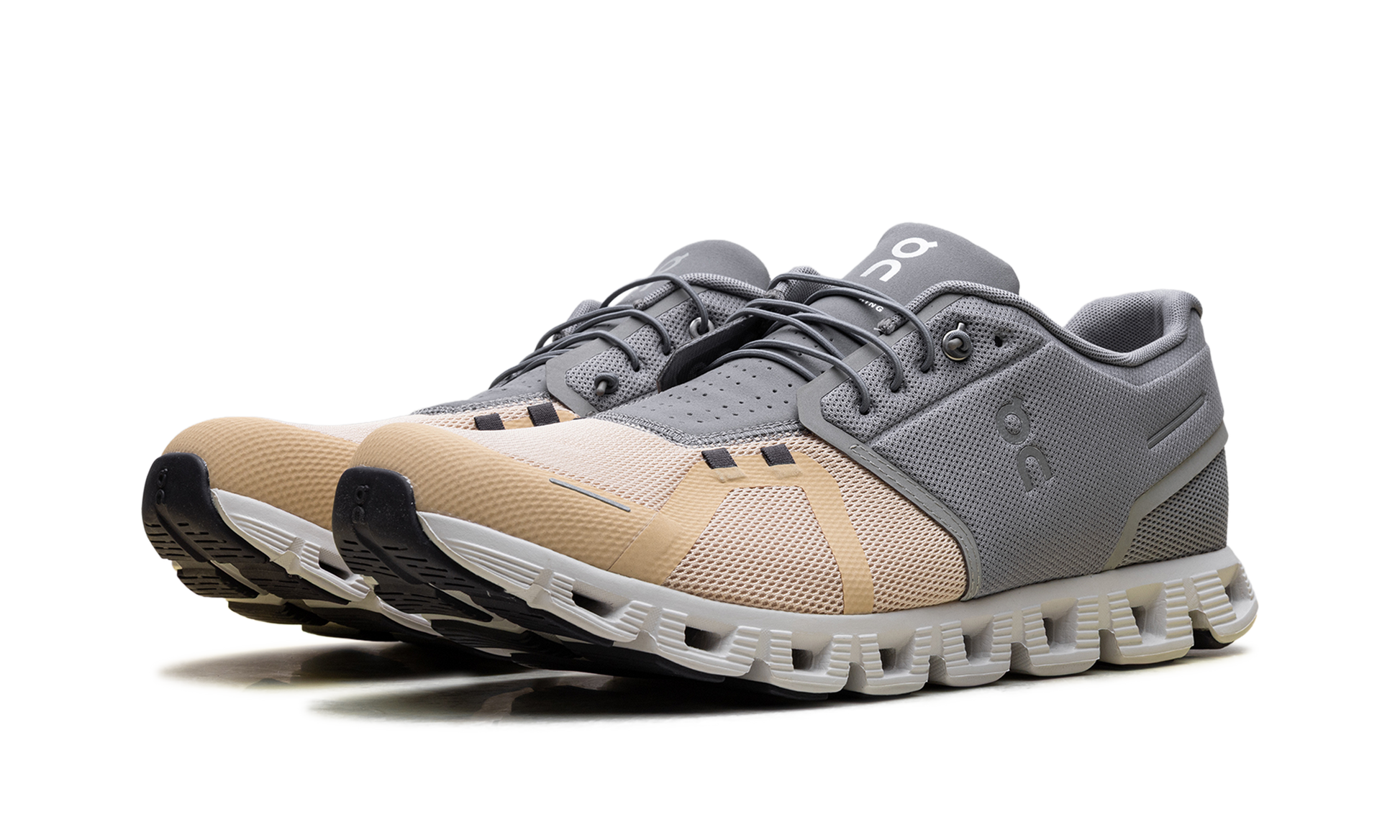On Cloud 5 "Fog Savannah" 59.98017