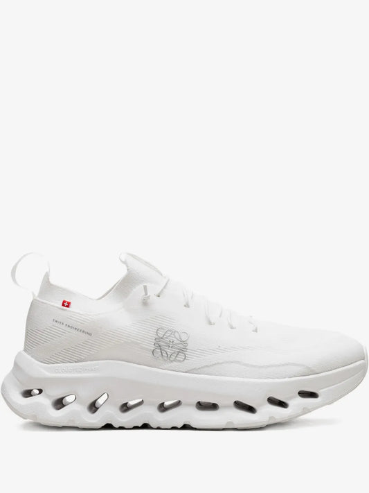 CLOUDTILT X LOEWE BLANCOS