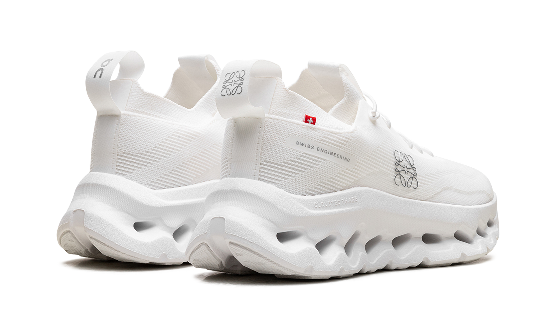 Cloudtilt WMNS "LOEWE All White" 3WD30310108