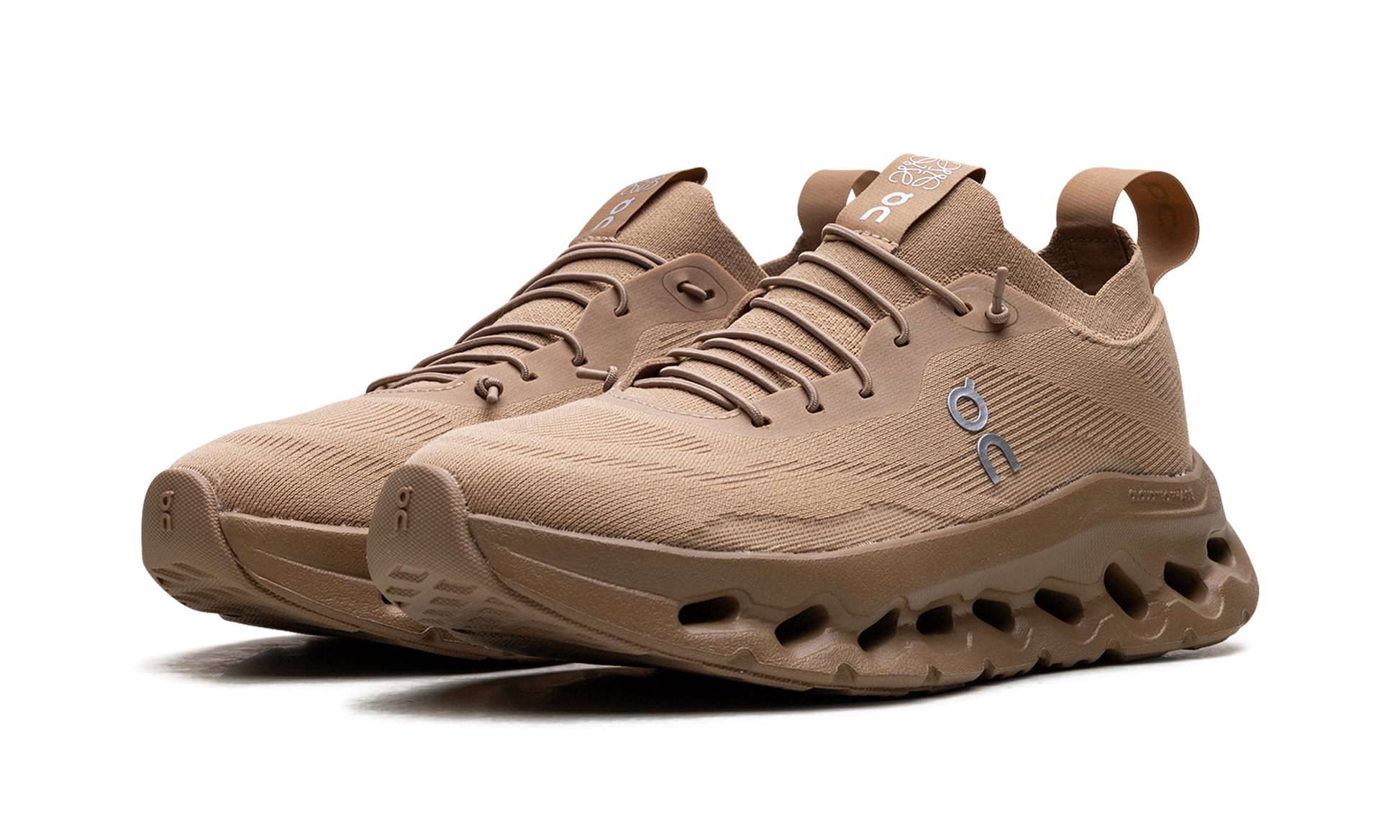 Cloudtilt WMNS "LOEWE Dark Sand" 3WD30313505