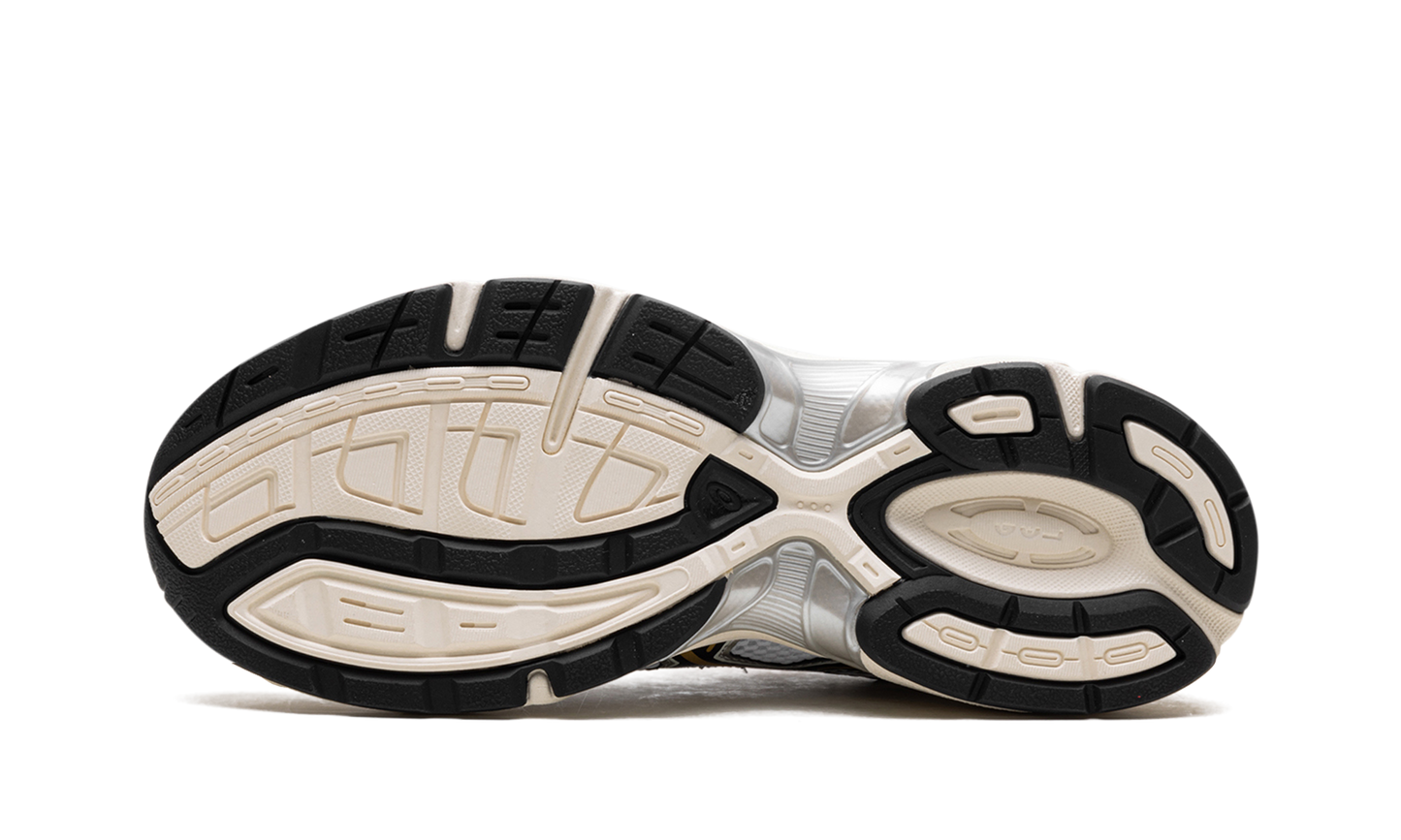 Gel 1130 "White / Black" 1203A698 100