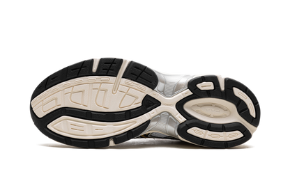 Gel 1130 "White / Black" 1203A698 100