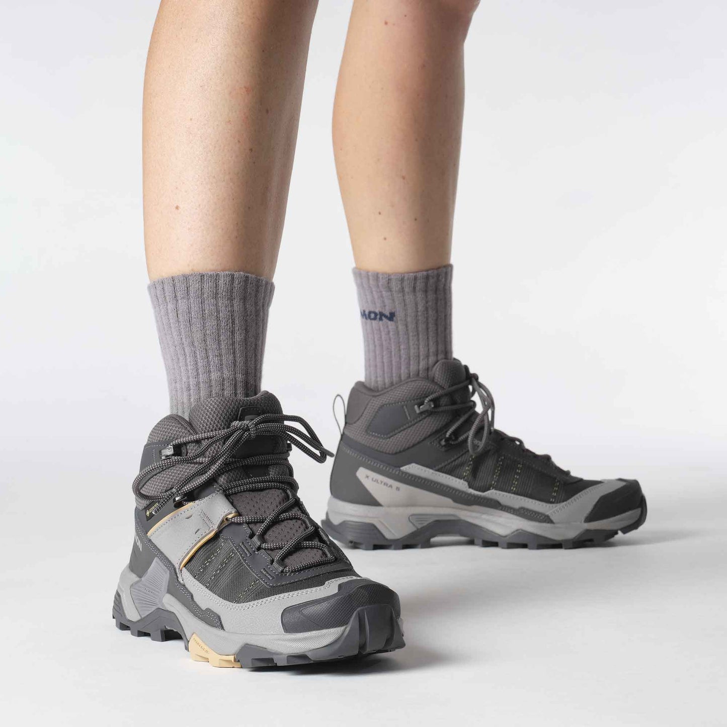 X ULTRA 5 MID WIDE GORE-TEX