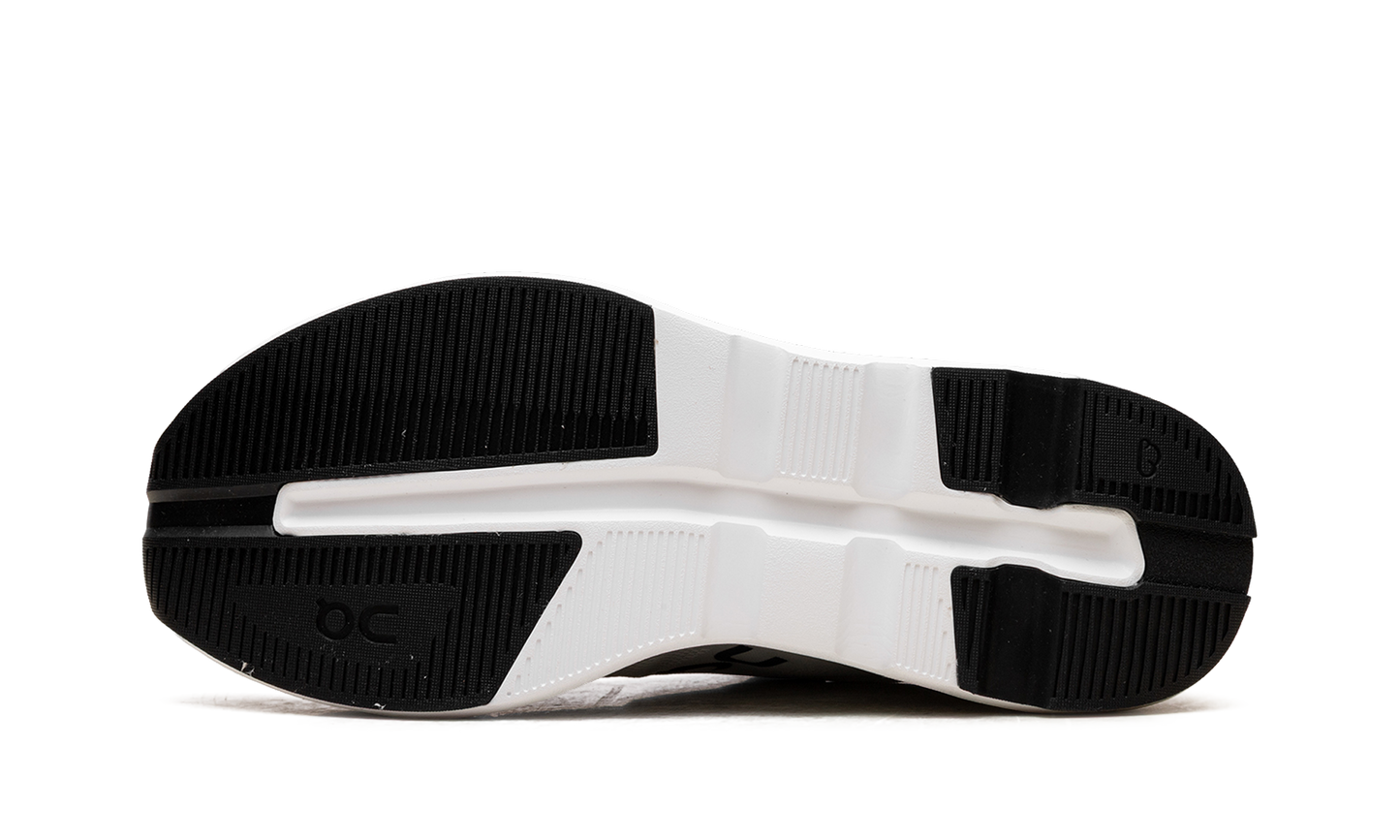Cloudzone WMNS "Ice Black" 3WF10071926