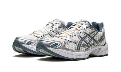 Gel-1130 "Cream / Ironclad" 1201A256 115