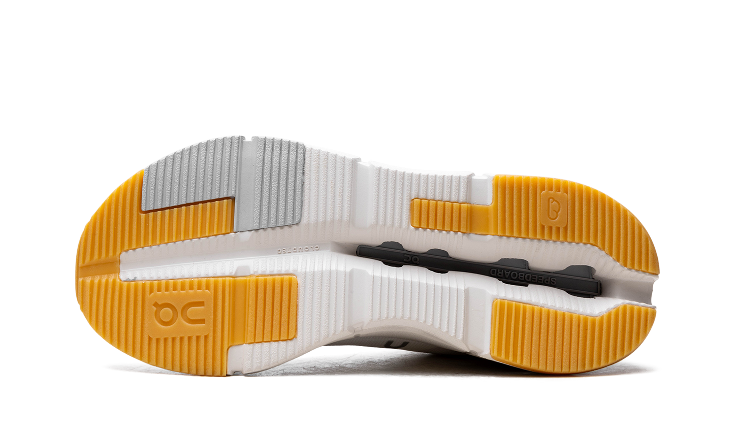 Cloudnova Form 2 WMNS "White Ivory" 3WE30170924