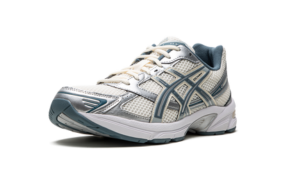 Gel-1130 "Cream / Ironclad" 1201A256 115